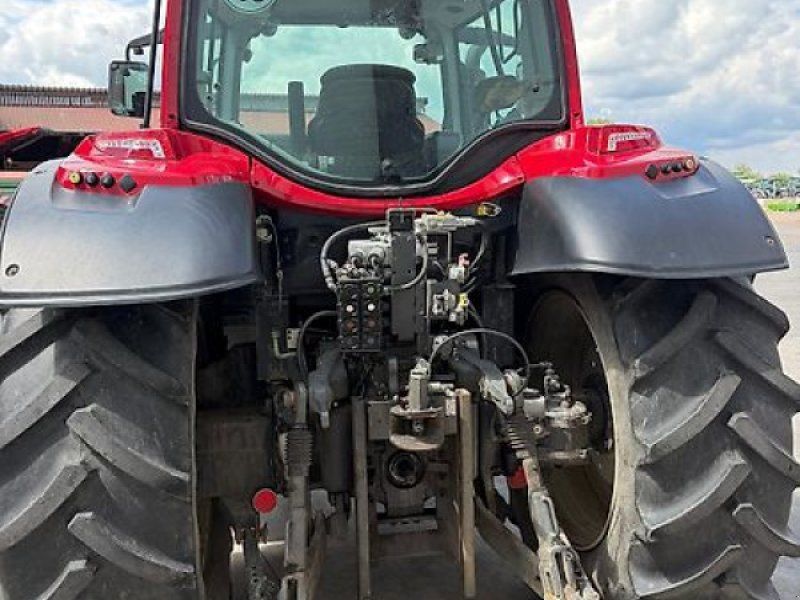 Valtra N 174