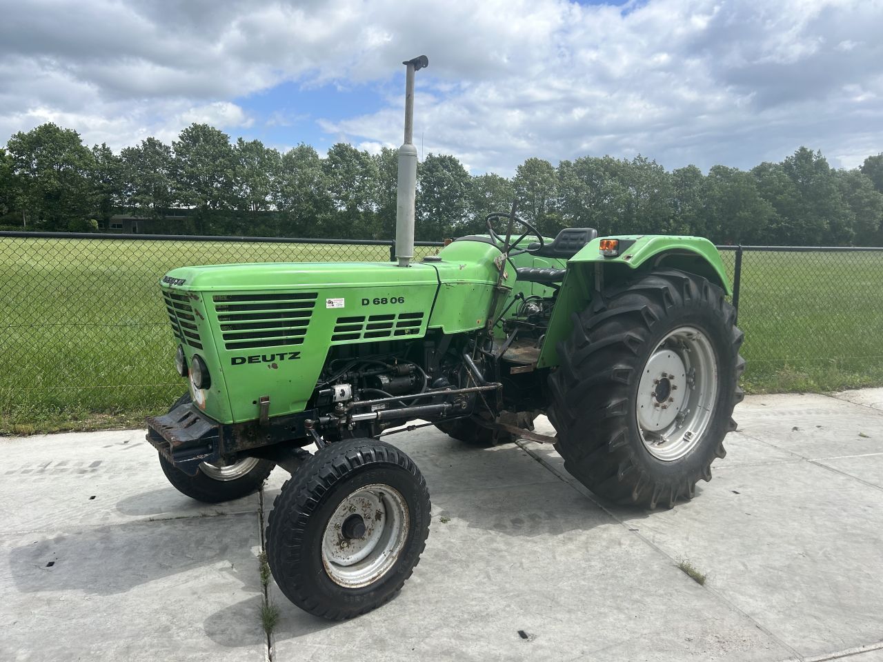 Nette Deutz 6806 met stuurbekrachtiging (MARGE)