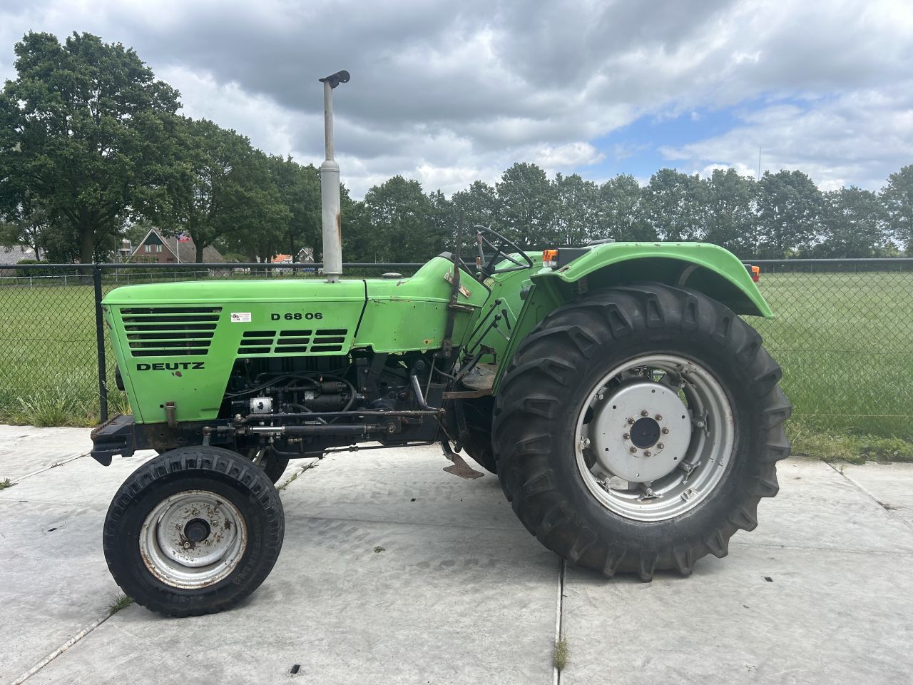 Nette Deutz 6806 met stuurbekrachtiging (MARGE)