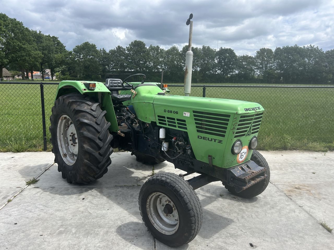 Nette Deutz 6806 met stuurbekrachtiging (MARGE)
