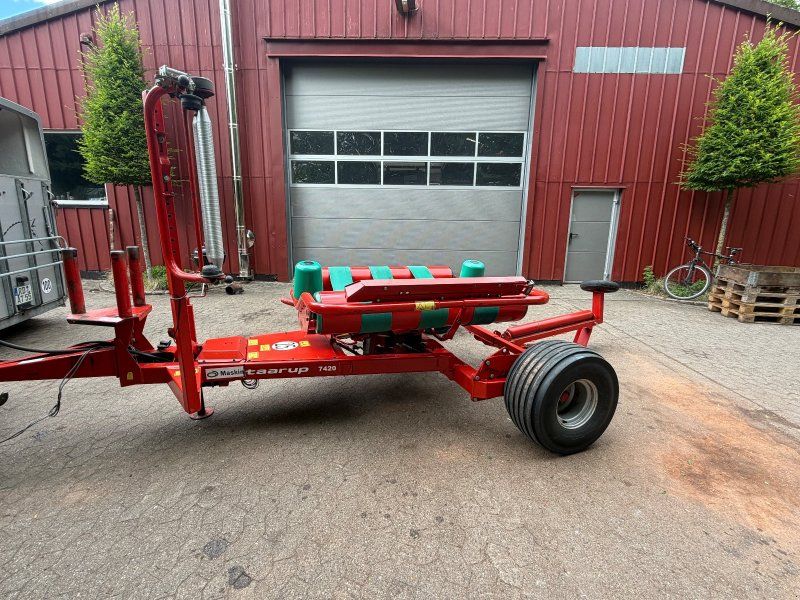 Kverneland Taarup 7420