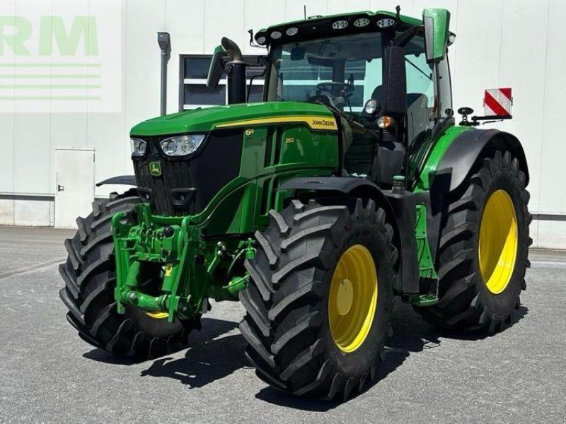 John Deere 6R 250