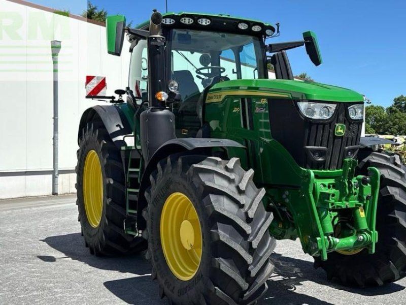 John Deere 6R 250