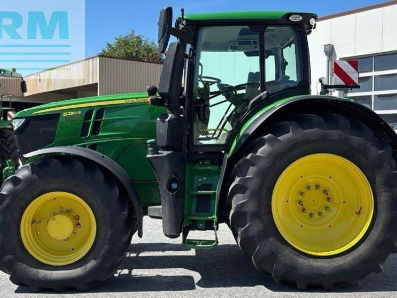 John Deere 6230R