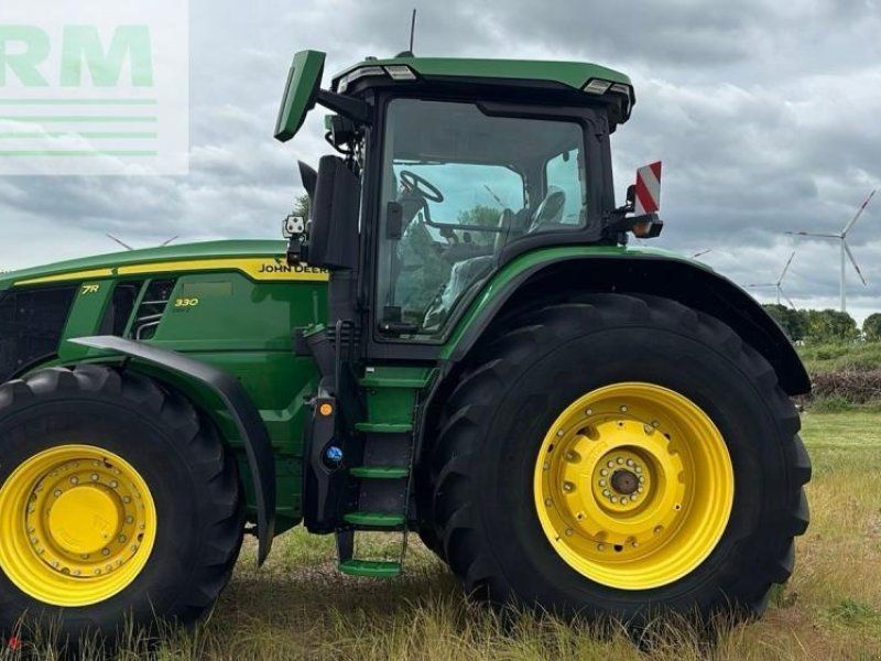 John Deere 7R 330
