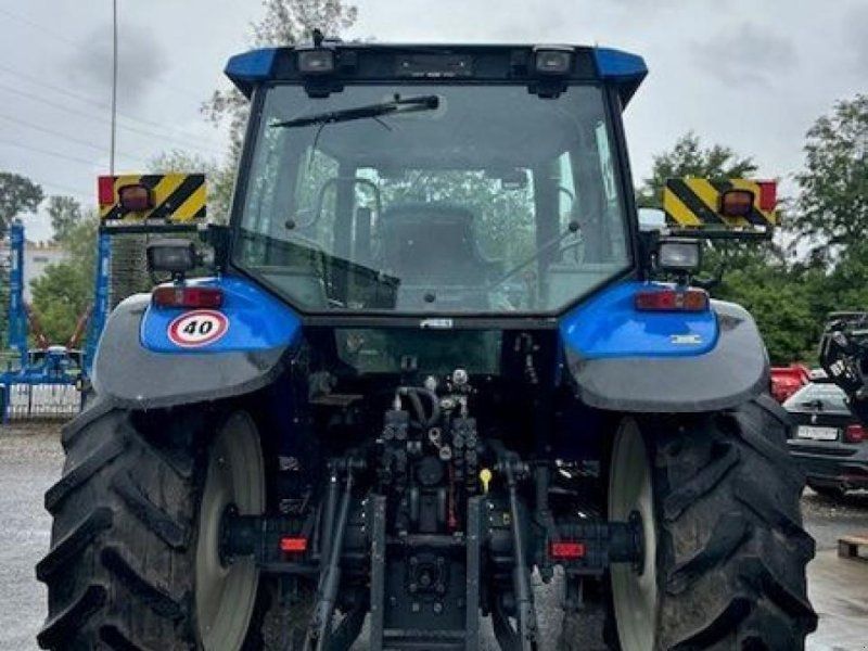 New Holland ts 100