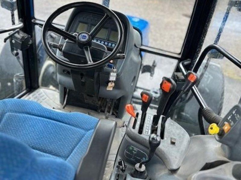 New Holland ts 100