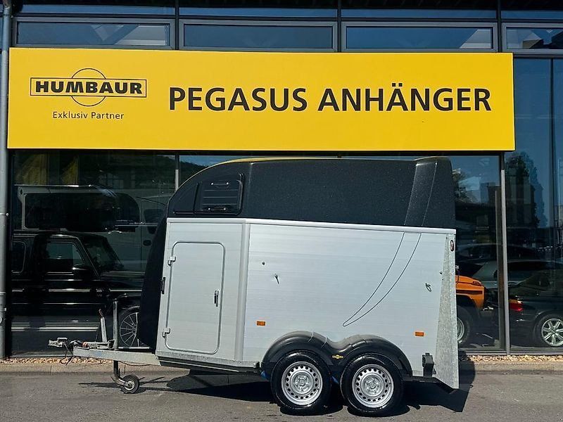 Humbaur XANTHOS AERO 2 Pferde Alu Sattelkammer 2,4t