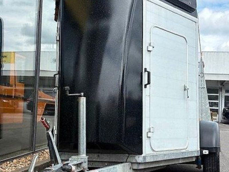 Humbaur Xanthos AERO 2 Pferde Alu 2,4t 1.Hd Sattelkammer