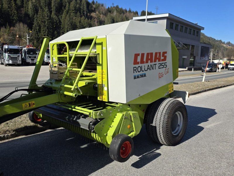 Claas *Rollant* 255 RC