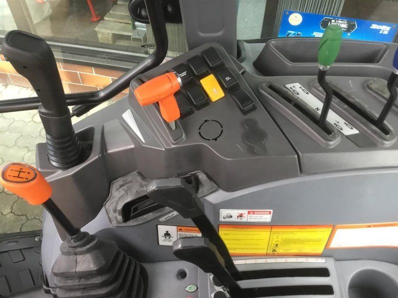 Solis 60 Stage V Panther Kabine
