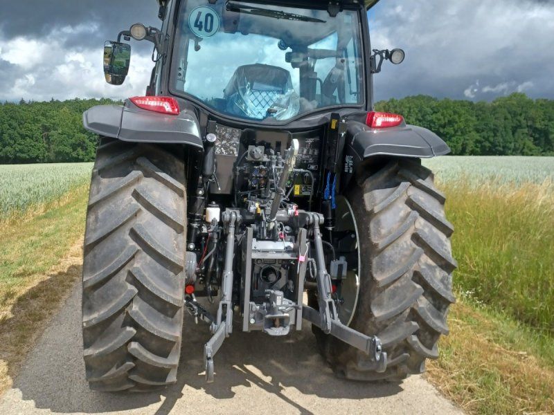 Valtra A115 MH4 es Model