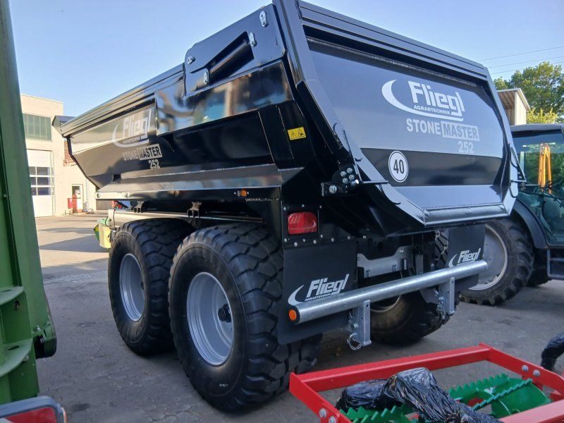 Fliegl Stone Master 252 Profi 12,5m³ schwarz