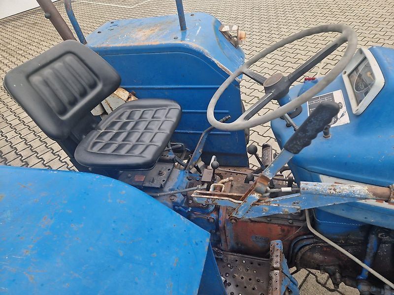 Ford Dta 2000