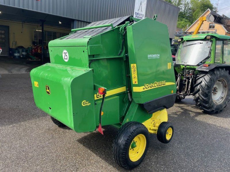 John Deere 572