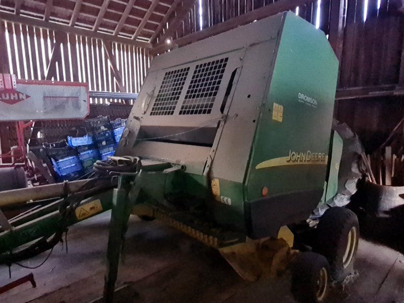 John Deere 572