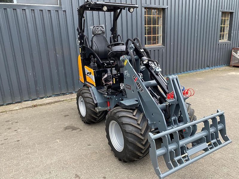 Giant G1500
