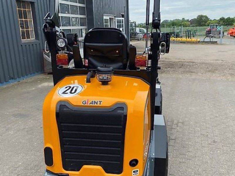 Giant G1500