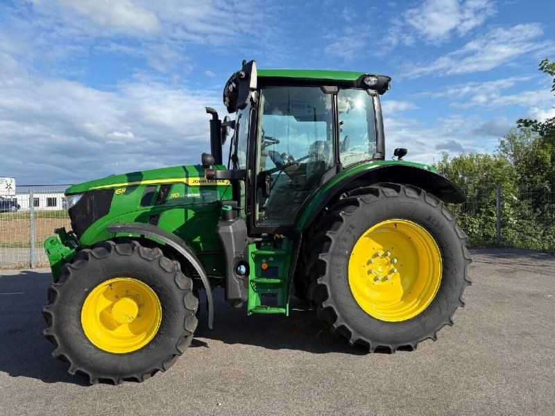 John Deere 6R 110