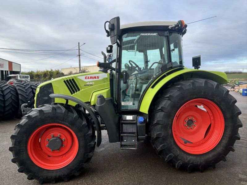 Claas ARION 440