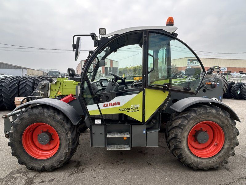 Claas SCORPION 736