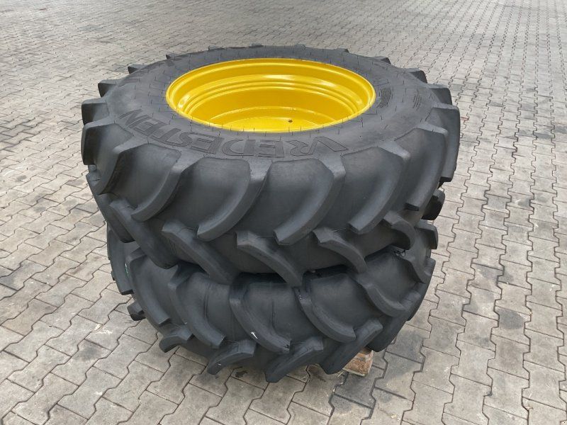 Vredestein 420/85R30