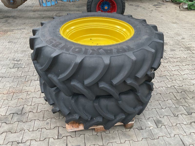 Vredestein 420/85R30