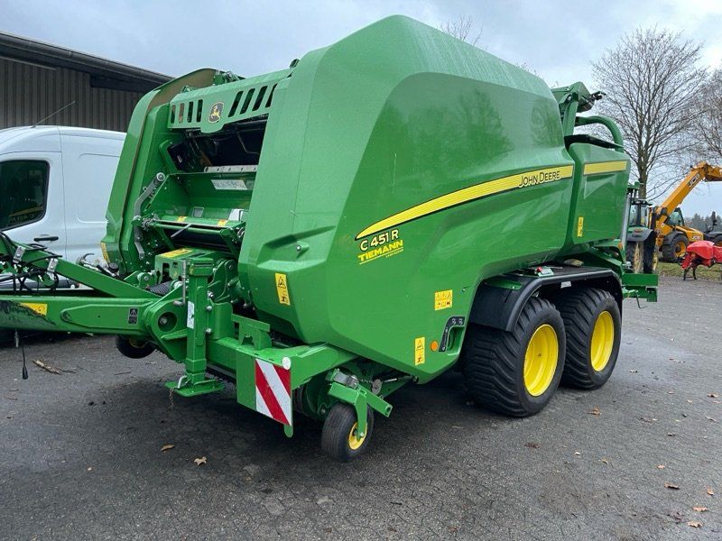 John Deere C451R