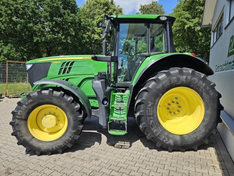 John Deere 6195M