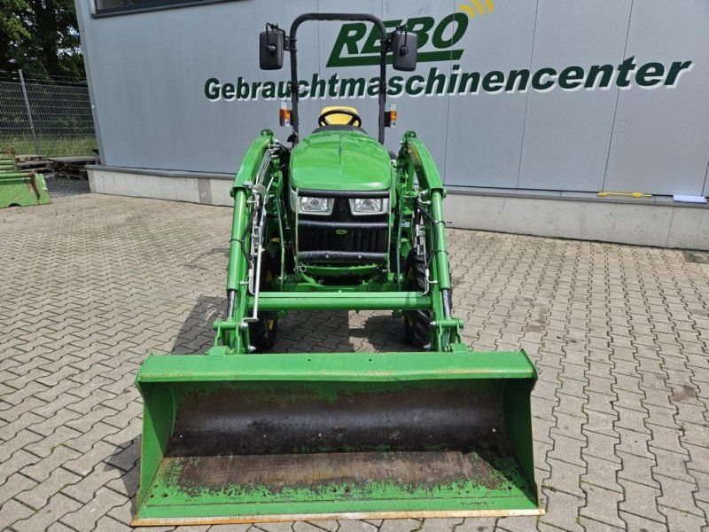 John Deere 3045R