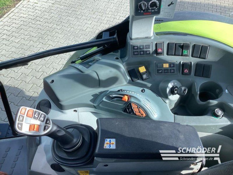 Claas ARION 440