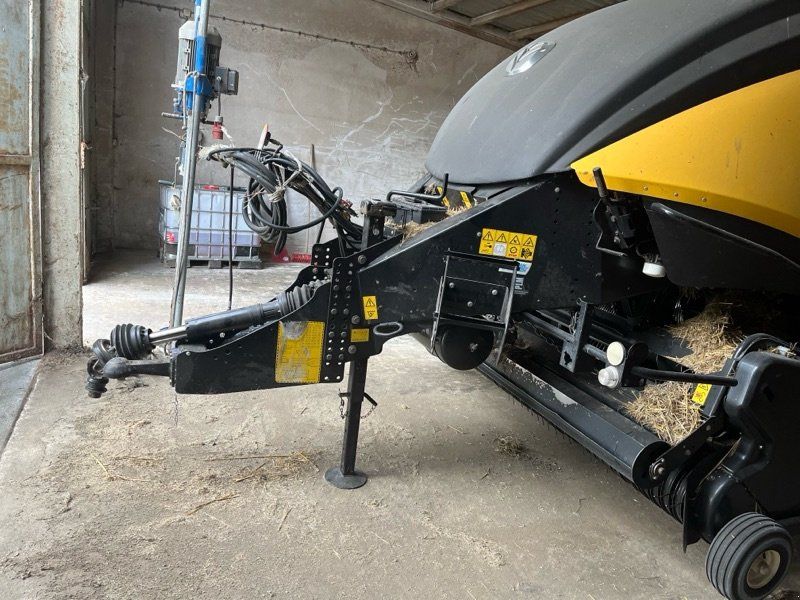 New Holland BB 1270