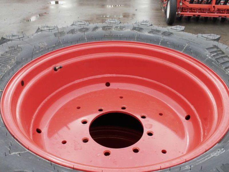Trelleborg 540/65 R28 + 650/65 R38