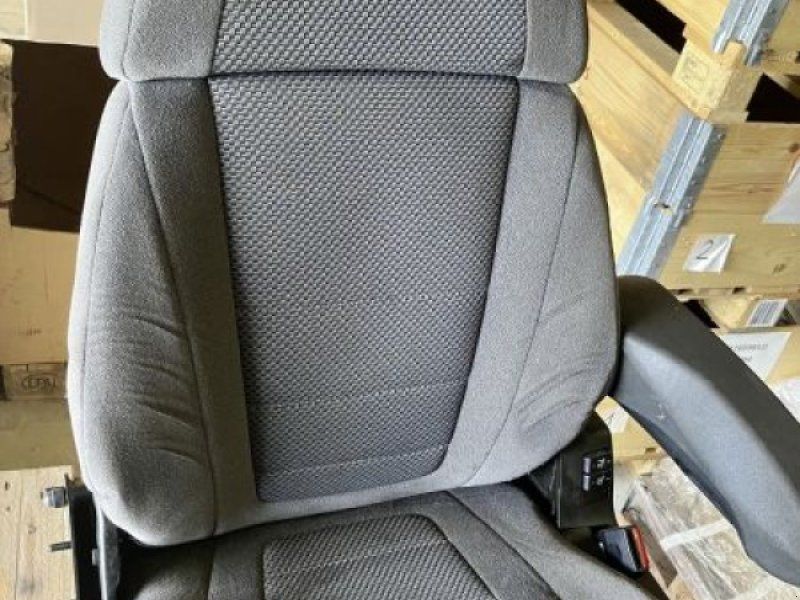 Claas 00 2995 051 0/Fahrersitz