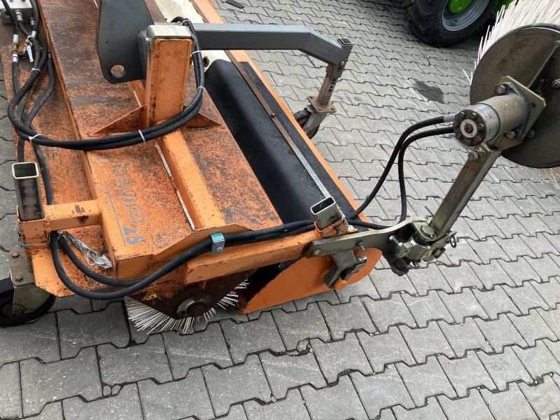 Bema 25 Kehrmaschine