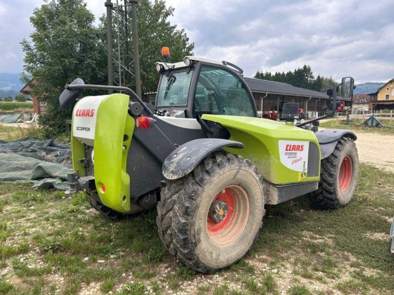 Claas Scorpion 9040