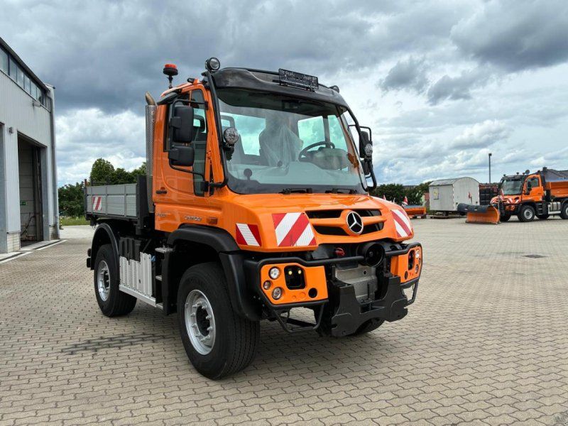 Mercedes Benz Unimog U 423 mit EAS