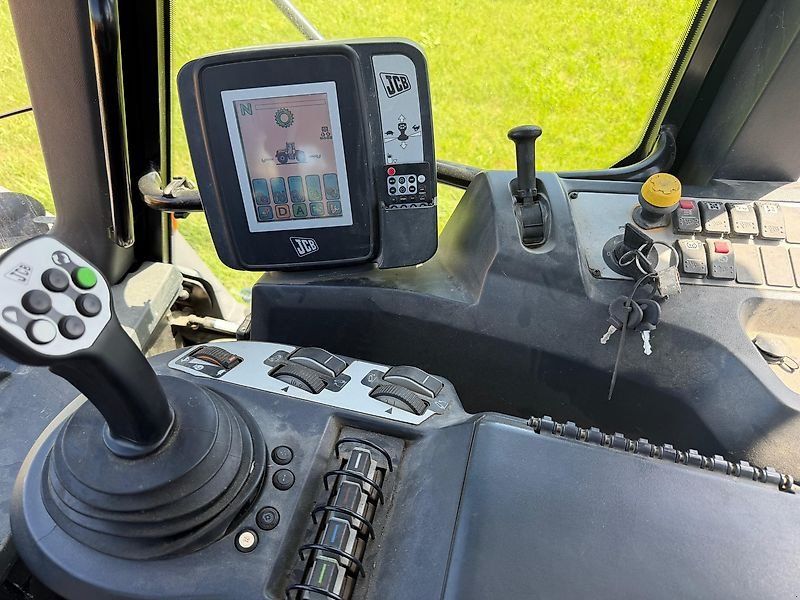 JCB Fastrac 3230 Xtra Sisu