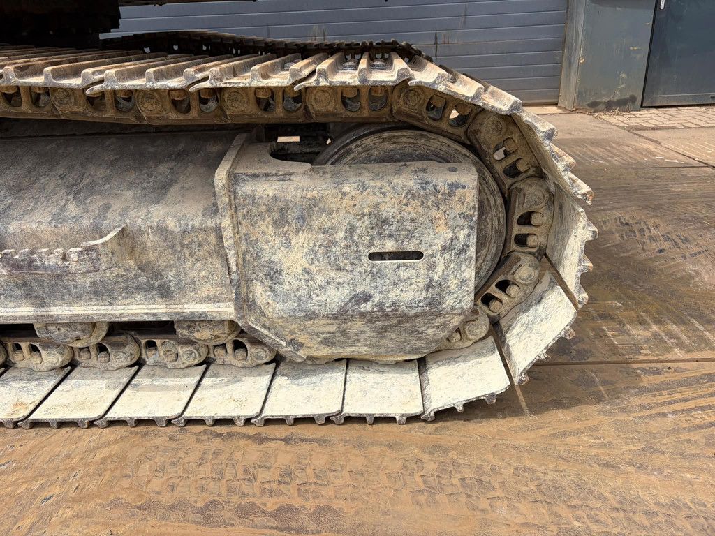 Hitachi ZX210LC-6 New Bucket