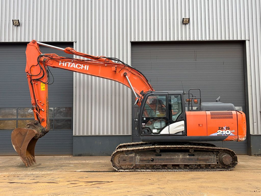 Hitachi ZX210LC-6