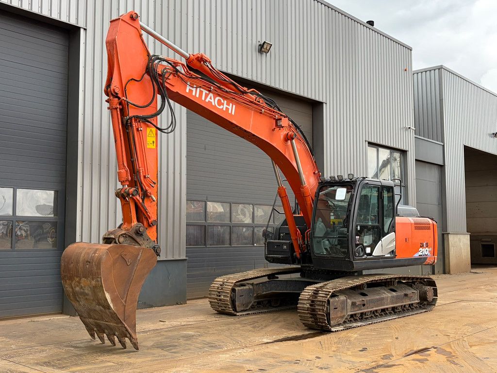 Hitachi ZX210LC-6