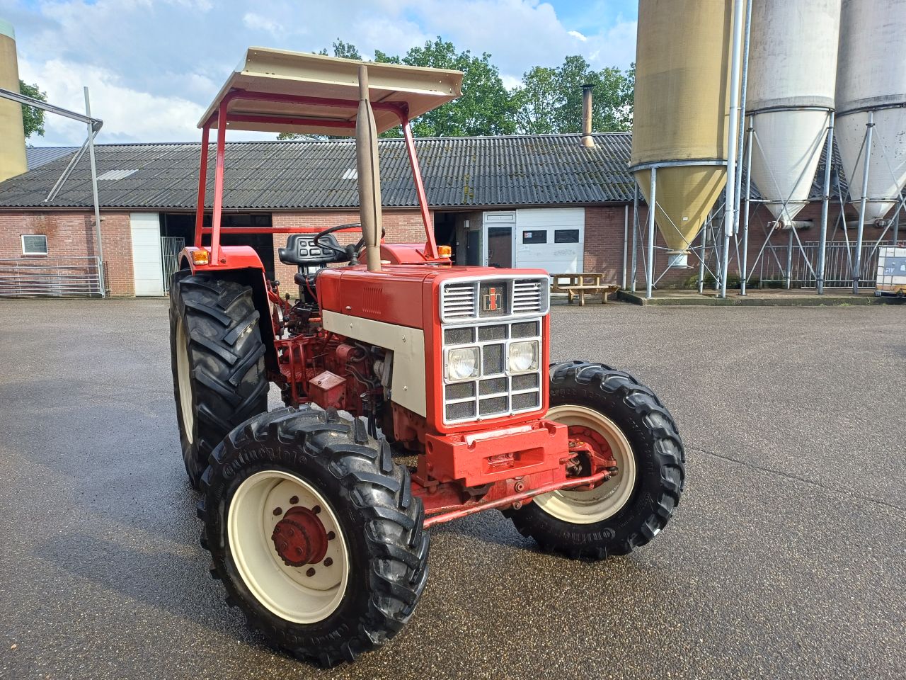 International 633 4X4