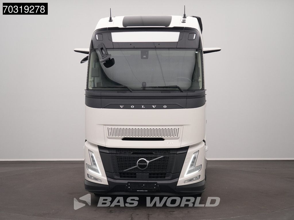 Volvo FH Aero 500 4X2 NEW! Globetrotter XL 2 tanks Mirrorcams ACC LED