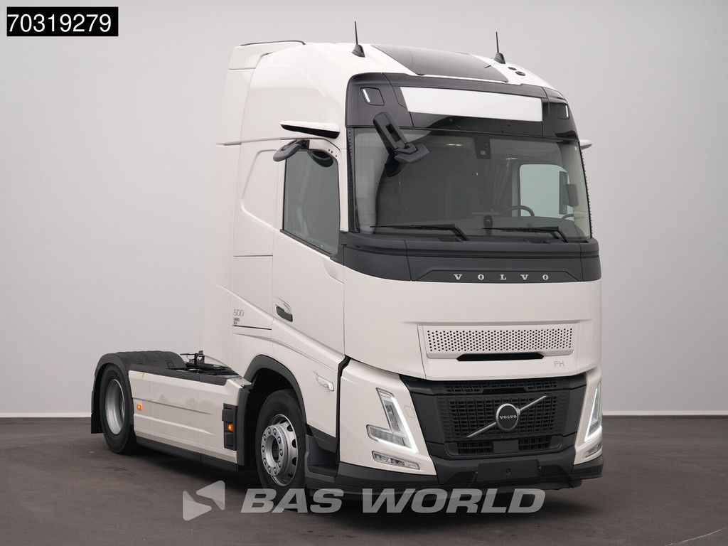 Volvo FH Aero 500 4X2 NEW! Globetrotter XL 2 tanks Mirrorcams ACC LED