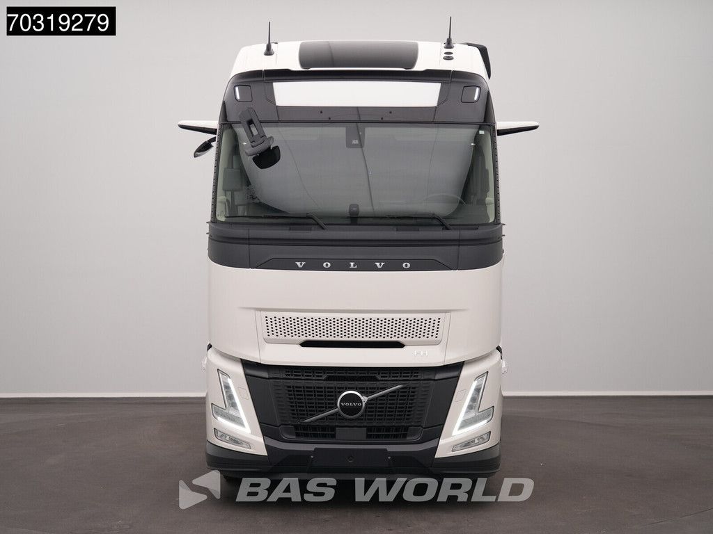 Volvo FH Aero 500 4X2 NEW! Globetrotter XL 2 tanks Mirrorcams ACC LED