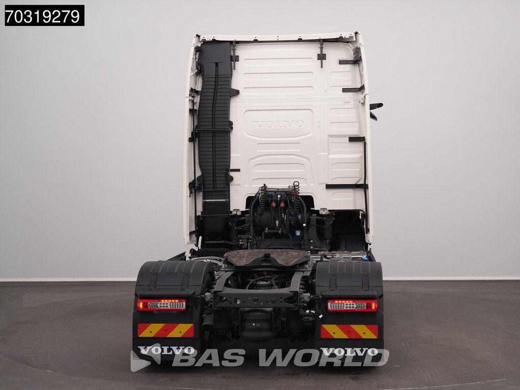 Volvo FH Aero 500 4X2 NEW! Globetrotter XL 2 tanks Mirrorcams ACC LED