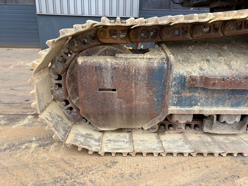 Hitachi ZX300LCN-6