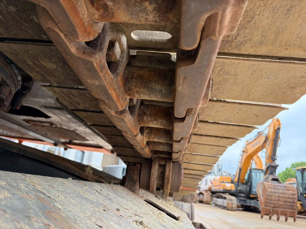 Hitachi ZX300LCN-6