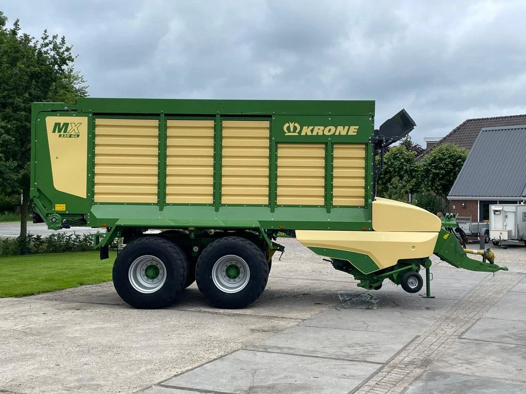Krone MX 330 GL opraapwagen NIEUW STAAT 129 UUR!!