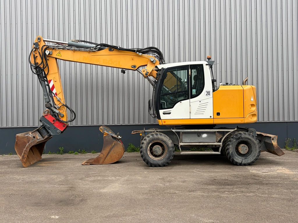 Liebherr A918 Compact Litronic